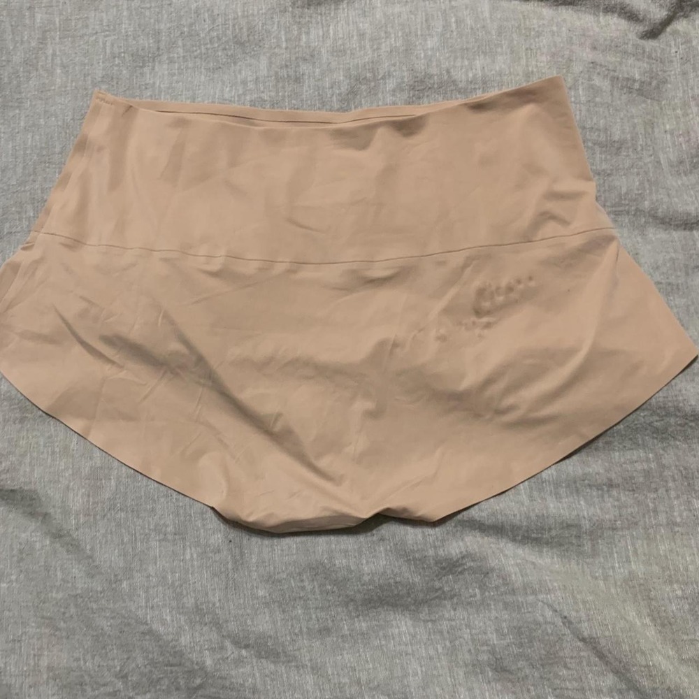SKIMS Fits Everybody Thong Womens L Clay High Waisted Seamless Underwear NWT